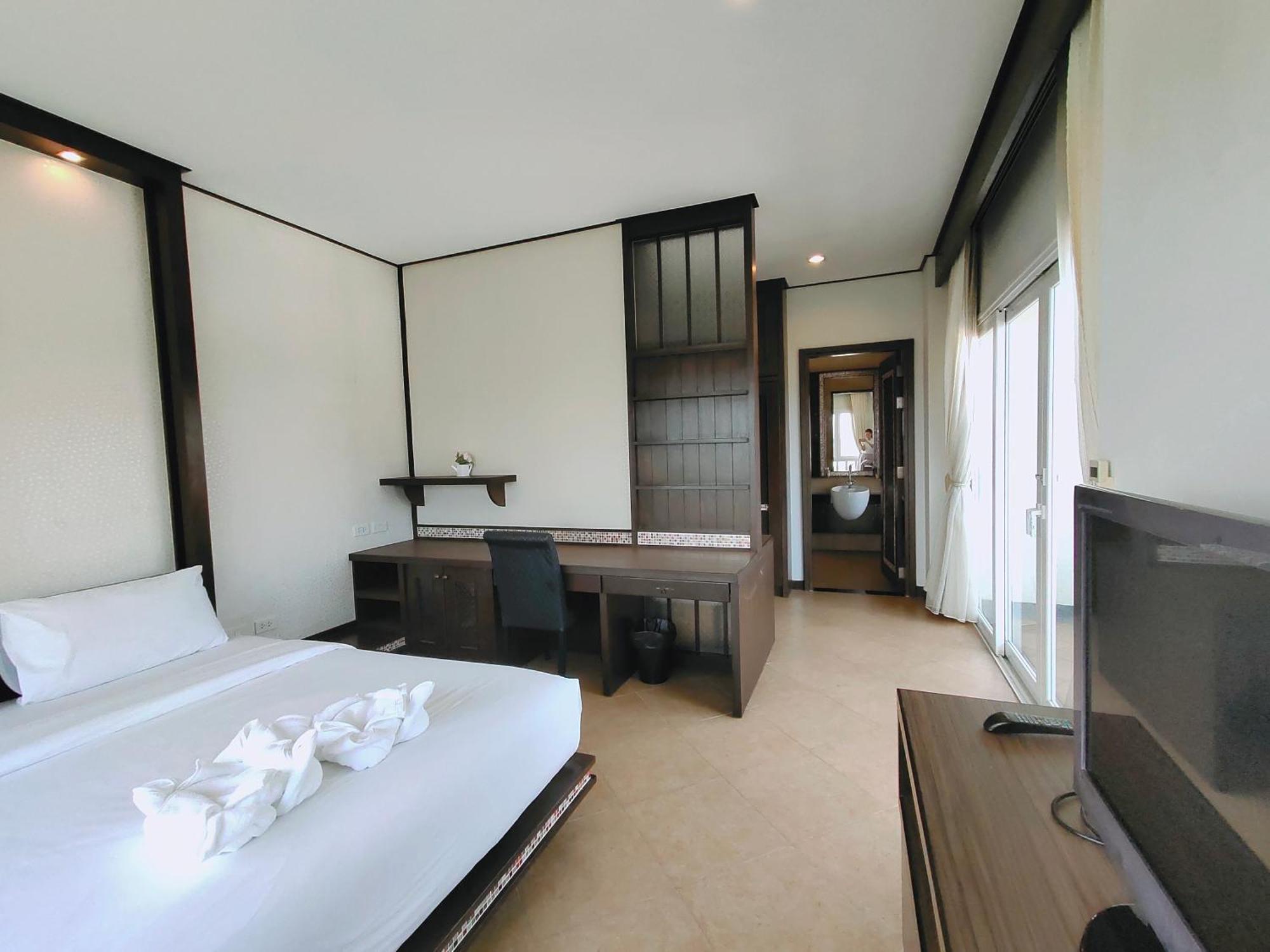 Ratana Hotel Chalong Rawai Esterno foto