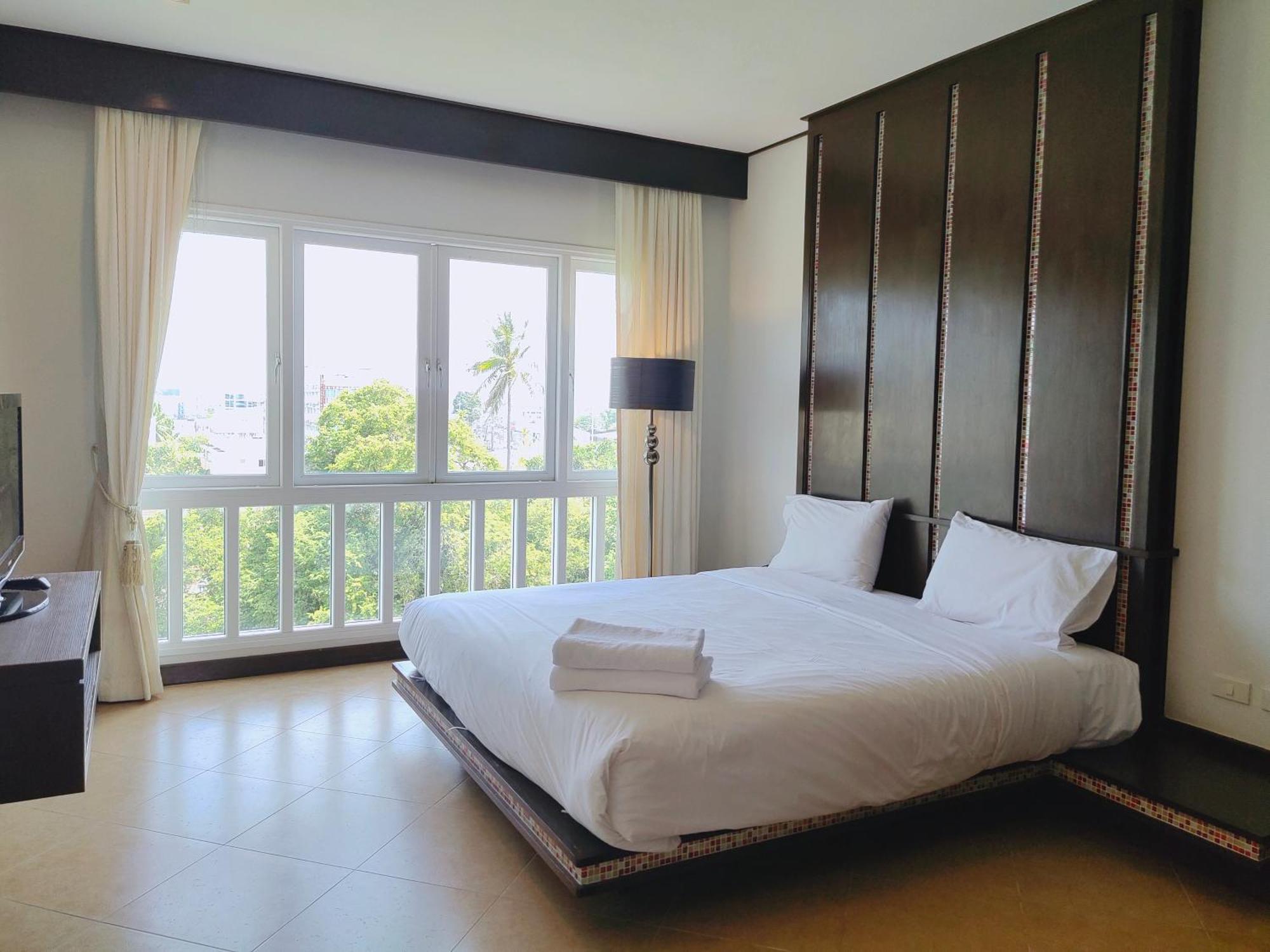 Ratana Hotel Chalong Rawai Esterno foto