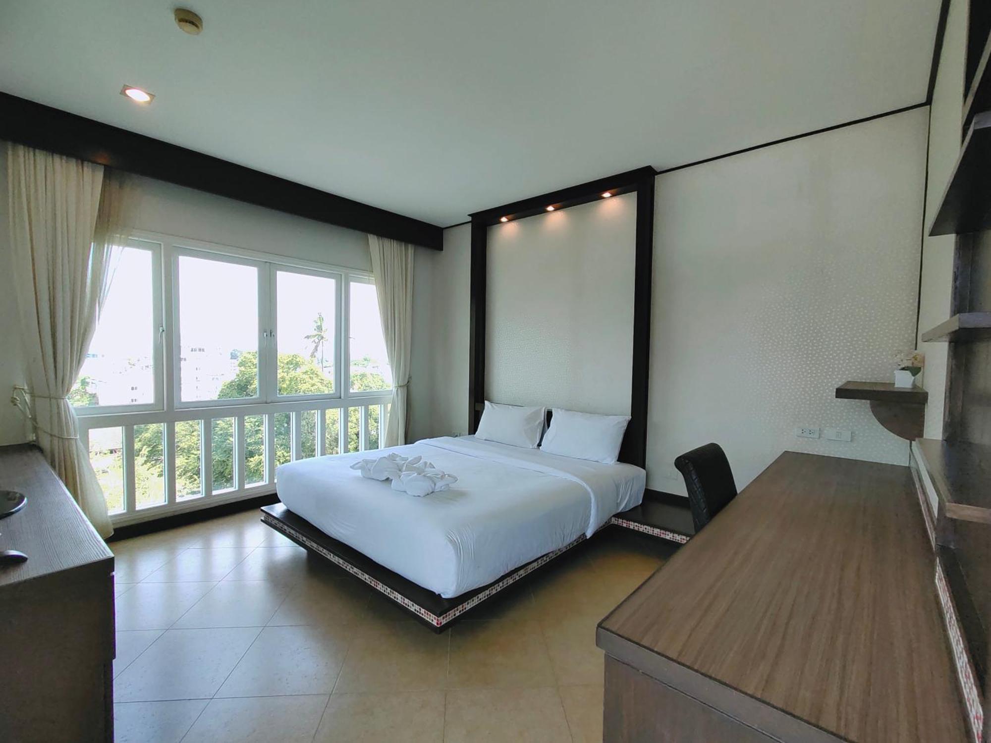 Ratana Hotel Chalong Rawai Esterno foto