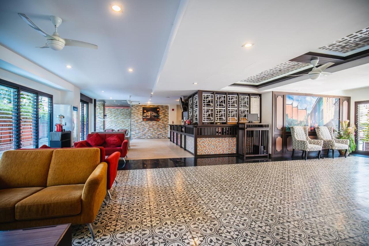 Ratana Hotel Chalong Rawai Esterno foto