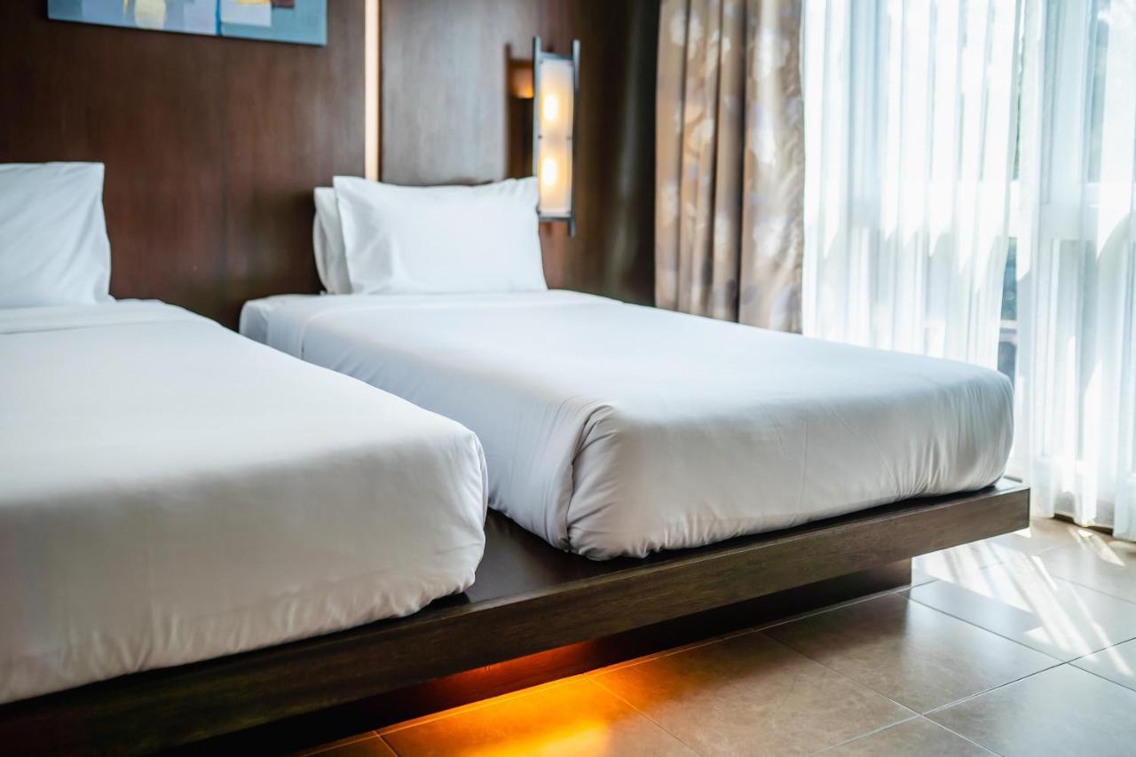 Ratana Hotel Chalong Rawai Esterno foto